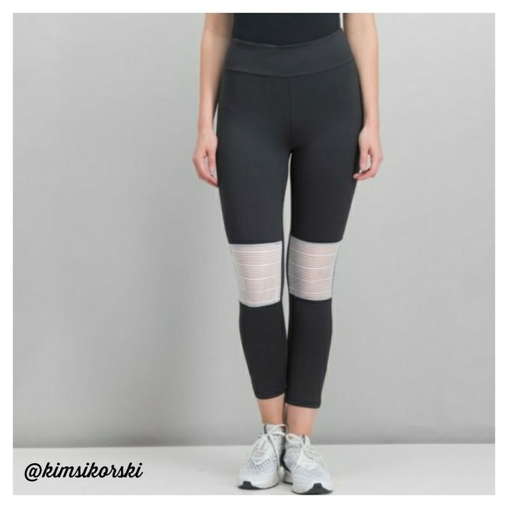Tahari Sport Striped Knees Leggings Medium‎